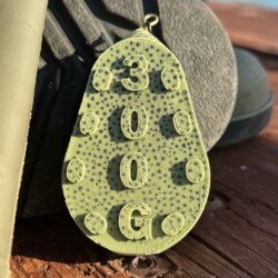 300 grammos Red Sinker Grippa horgász súly zöld színben, erős bordázattal a biztos tapadásért. Red Sinker Grippa horgász súly 300g zöld színben