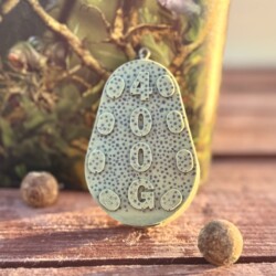 400 grammos Red Sinker Grippa horgász súly természetes zöld színben. Red Sinker Grippa horgász súly 400g zöld színben, bojli mellett